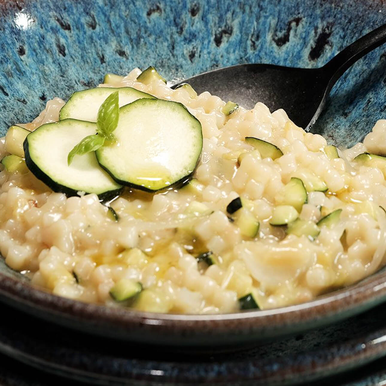 Fregola Sarda aux courgettes et pesto de basilic
