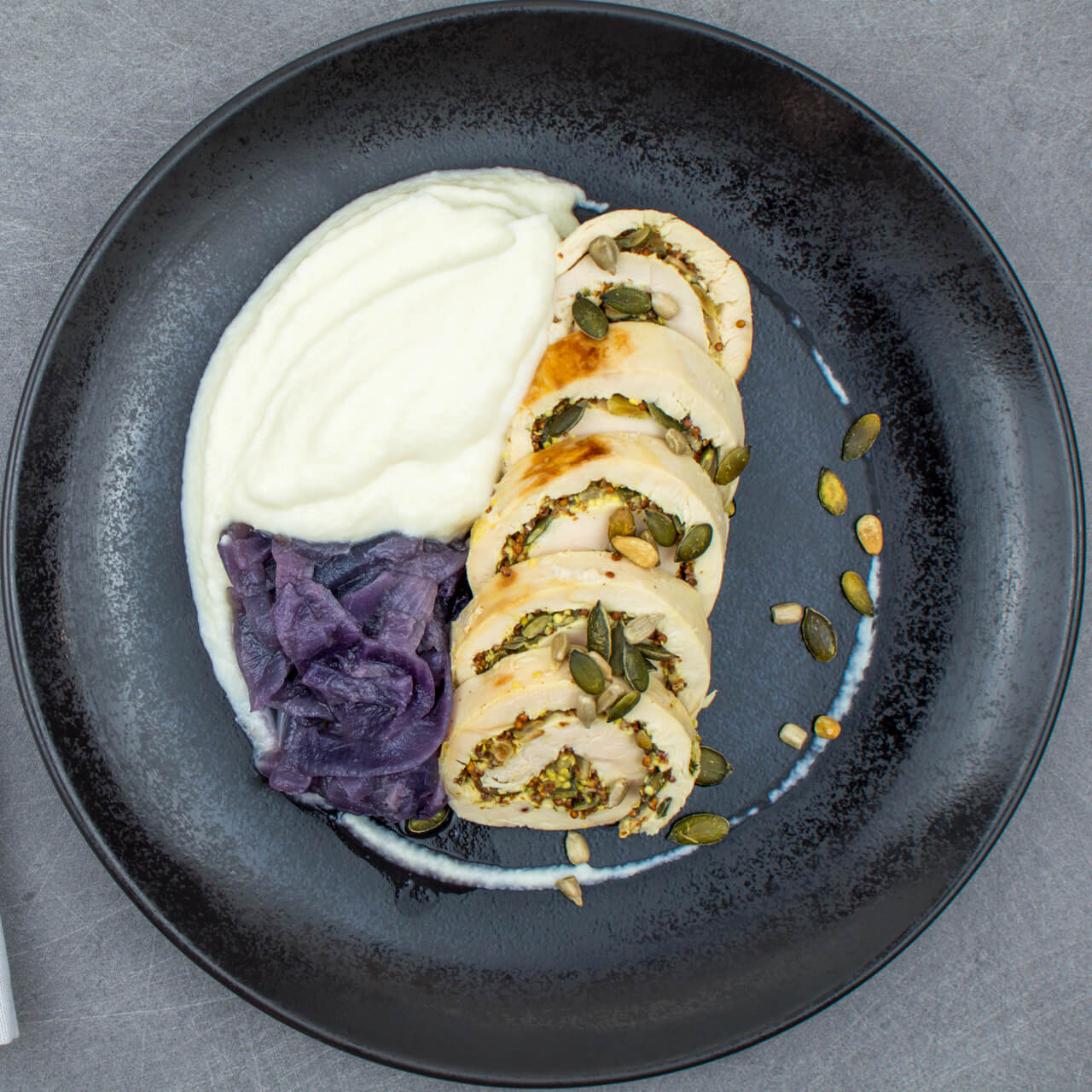 Filet de poulet à la moutarde, purée de chou fleur