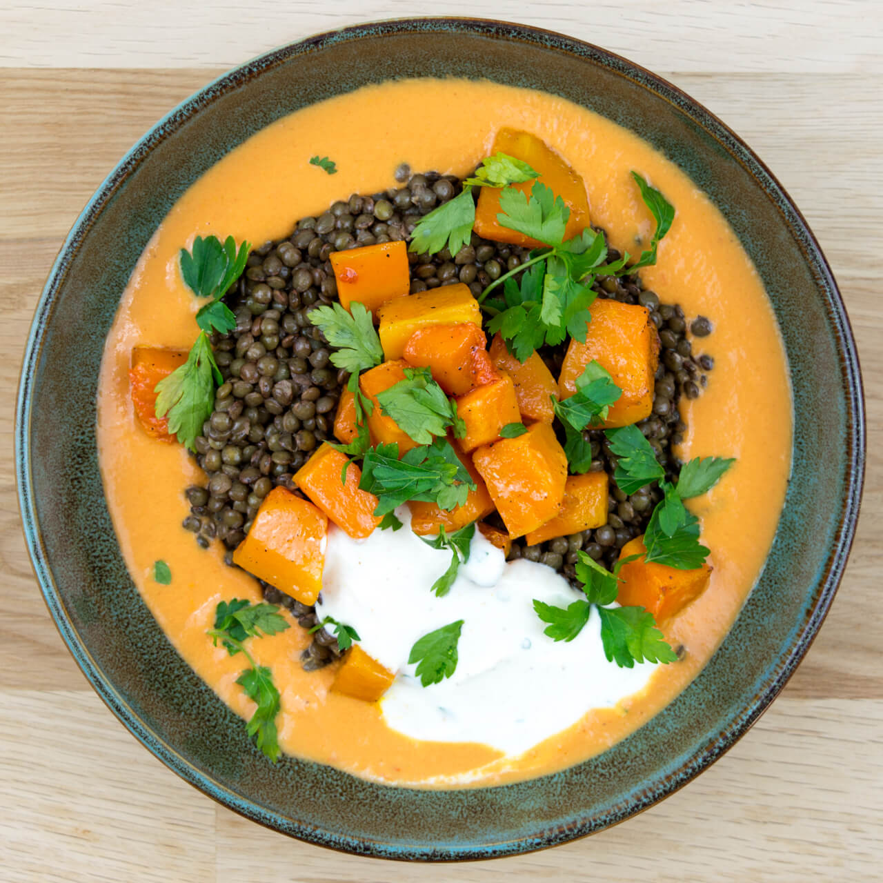 Cari de lentilles et légumes hivernaux