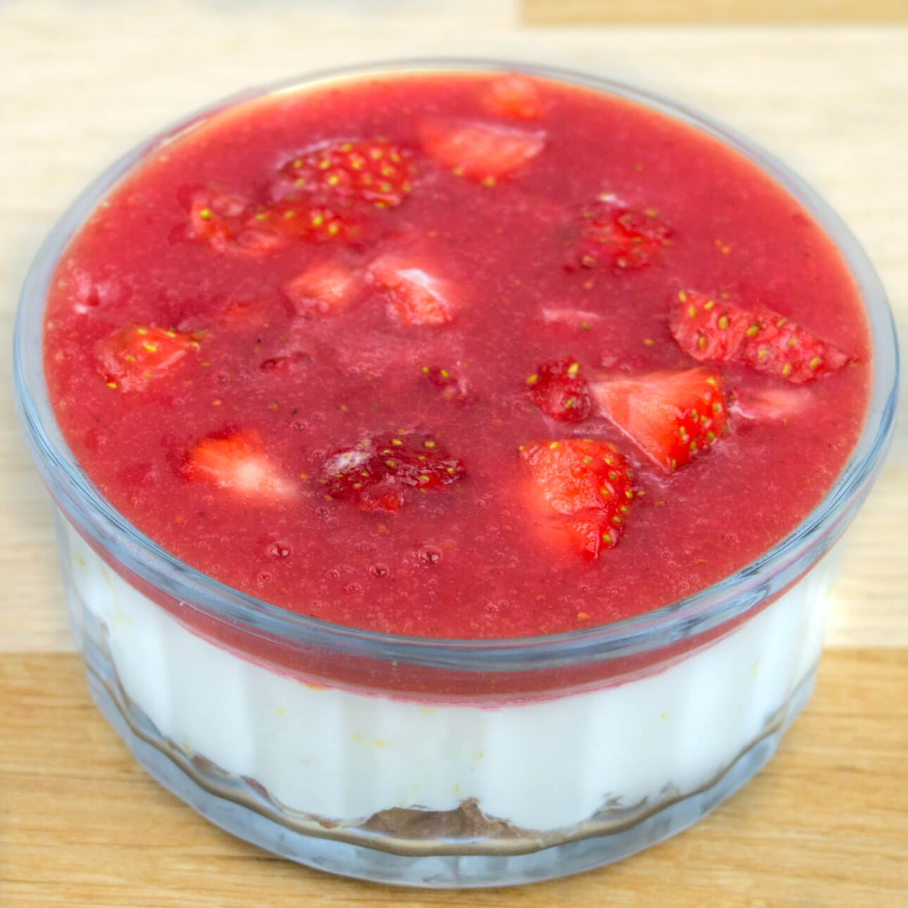 Cheesecake revisité aux fraises d'Aix en Provence et speculoos