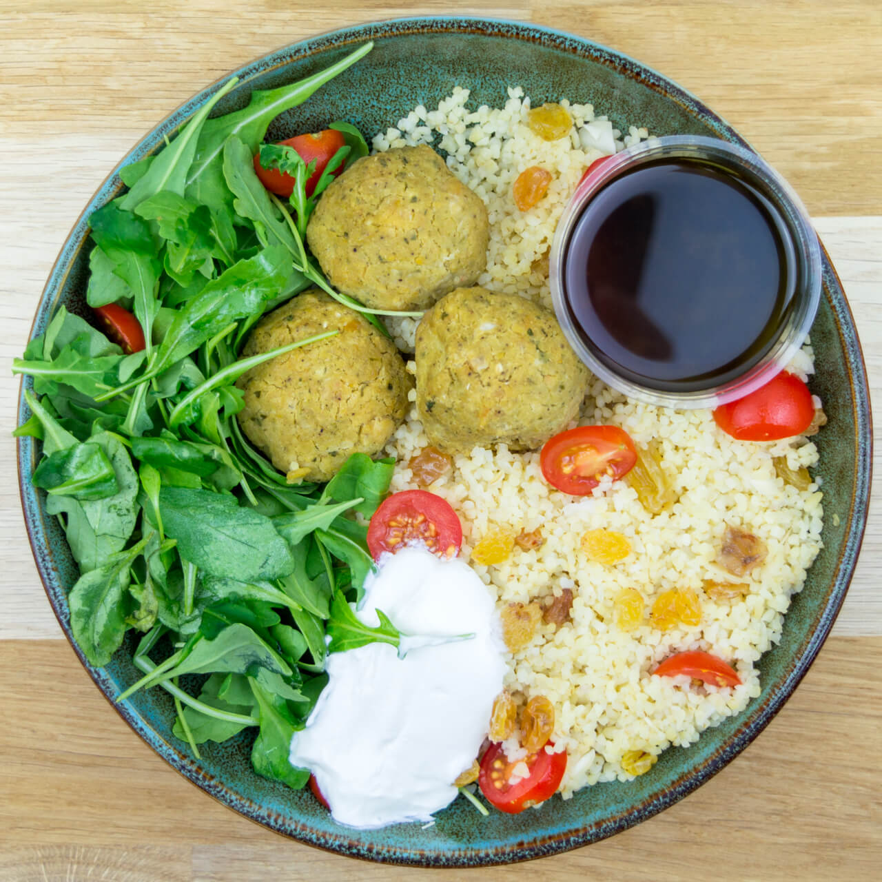 Falafel maison, boulgour et légumes