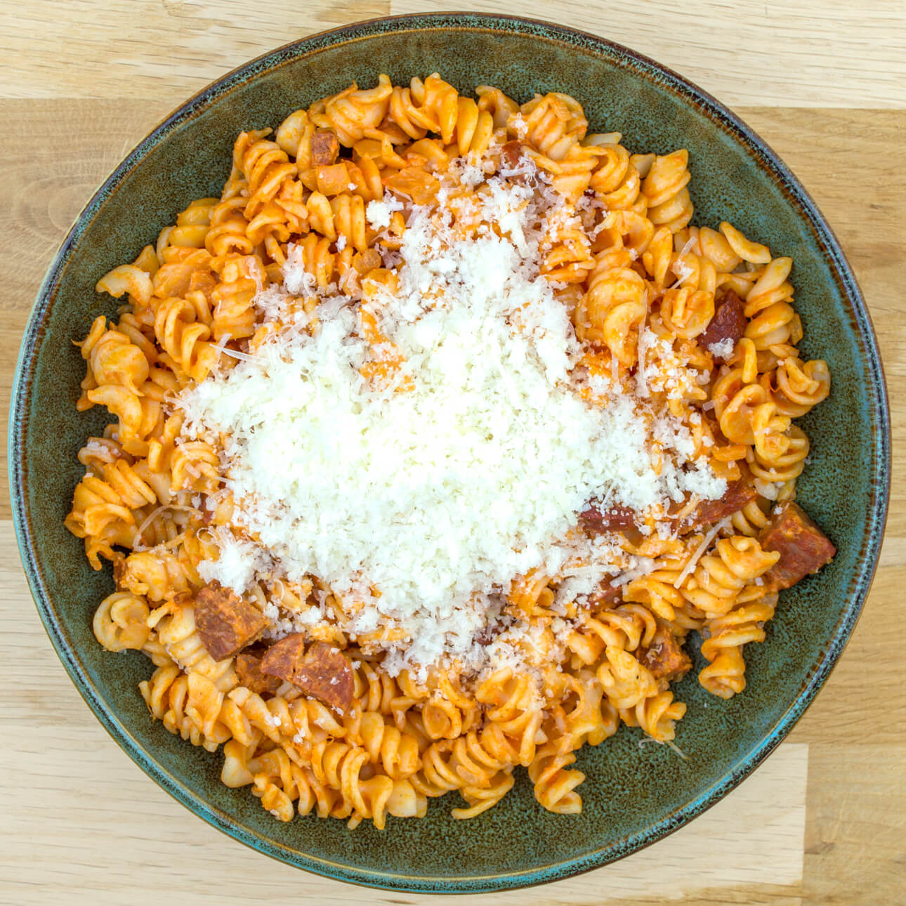 Fusilli au chorizo et au Pecorino AOP