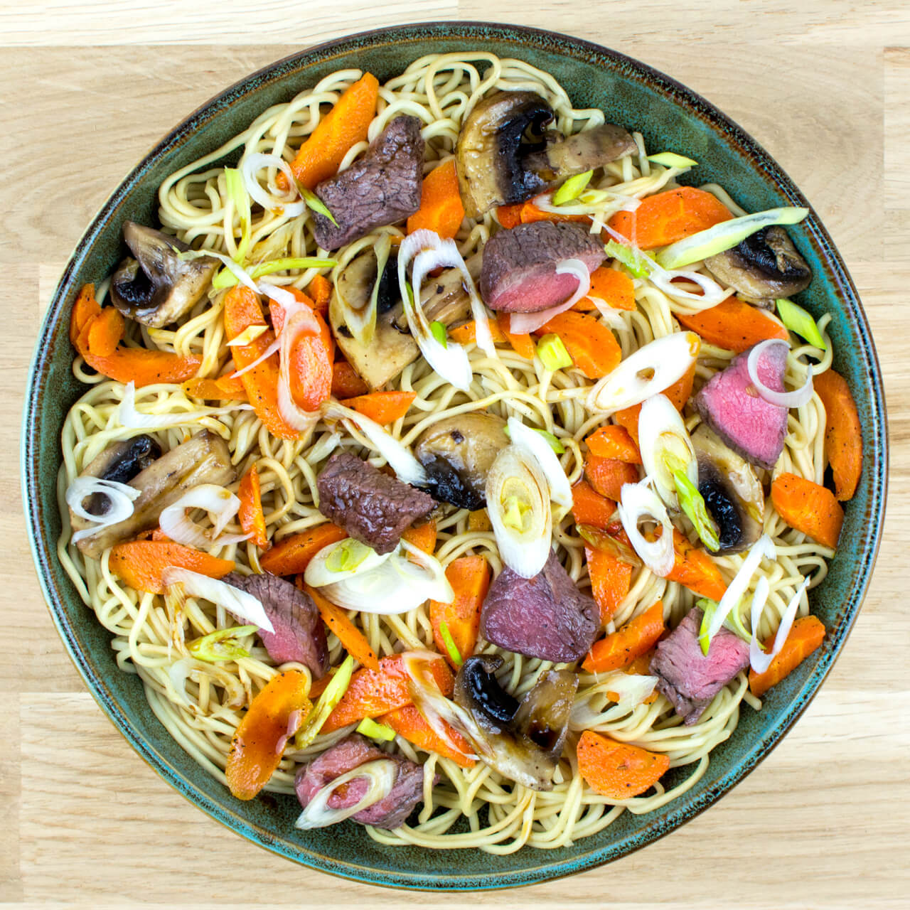 Nouilles au boeuf et aux légumes