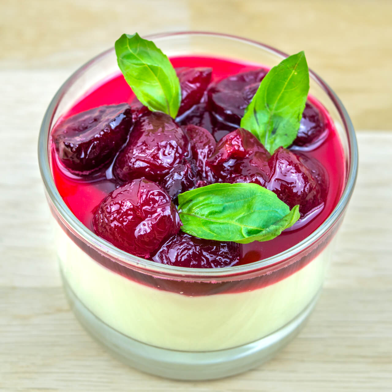 Panna cotta aux cerises de Cavaillon