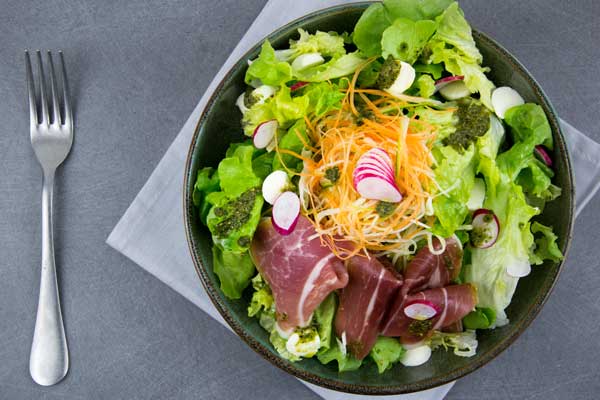 Salade jambon cru et mozzarella di bufala