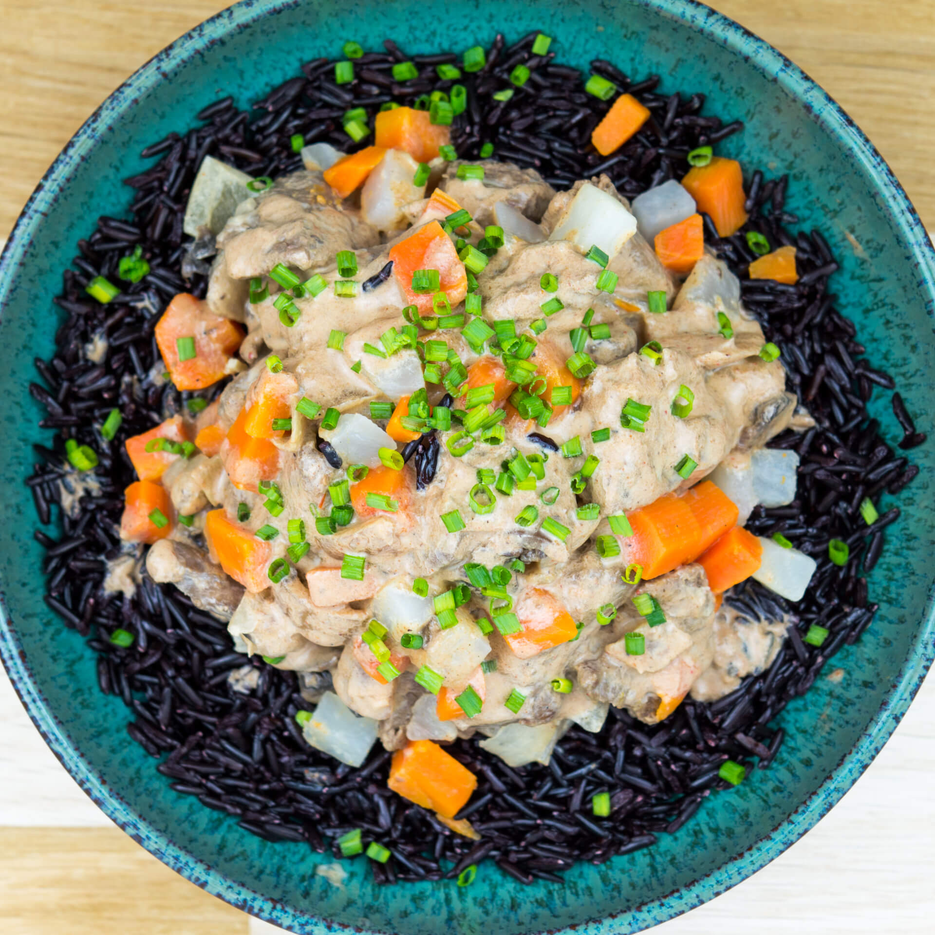 Boeuf Stroganoff, riz noir de Camargue et légumes