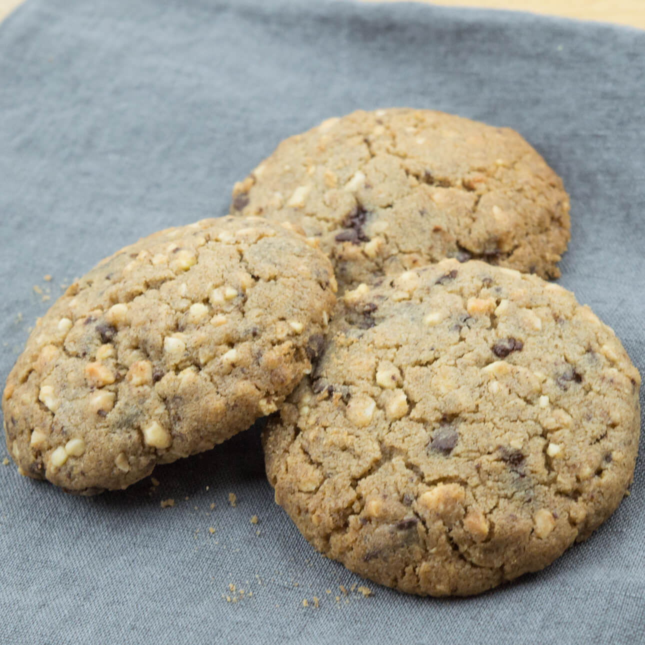 3 cookies au sarrasin, amande et chocolat