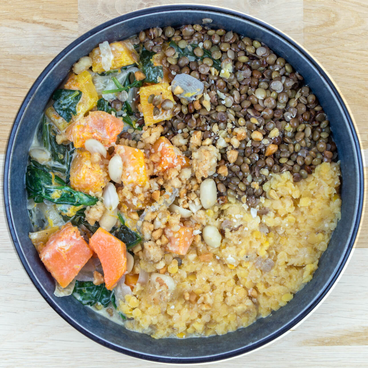 Dahl de lentilles, courge butternut et épinard