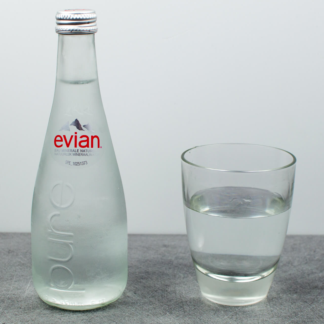Evian 33 cL - Eau minérale naturelle