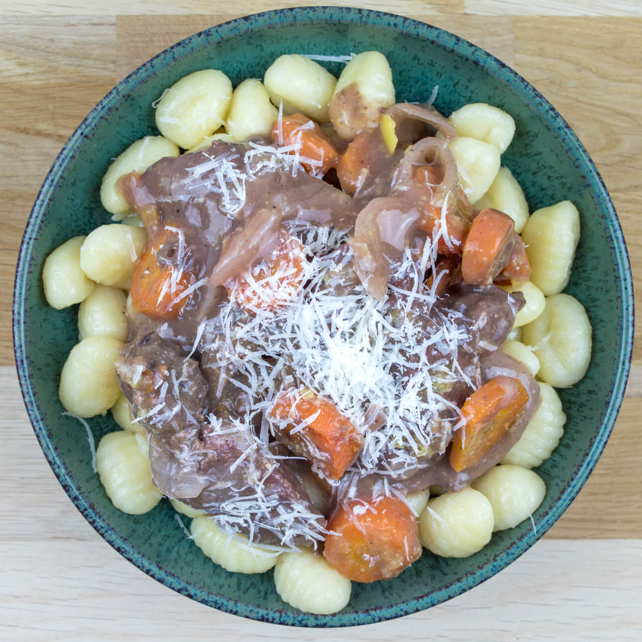 Boeuf braisé et gnocchi au Pecorino AOP