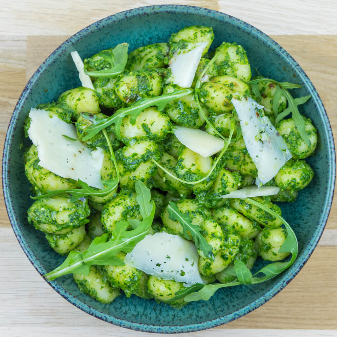 Gnocchi au pesto de roquette et Pecorino AOP