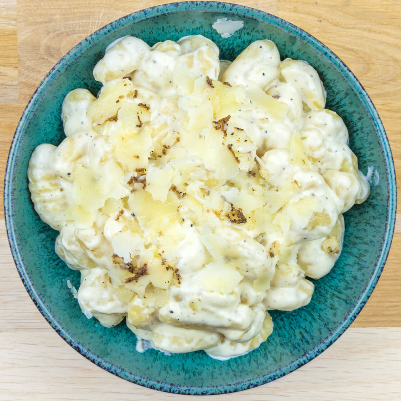 Gnocchi sauce au Moliterno à la truffe