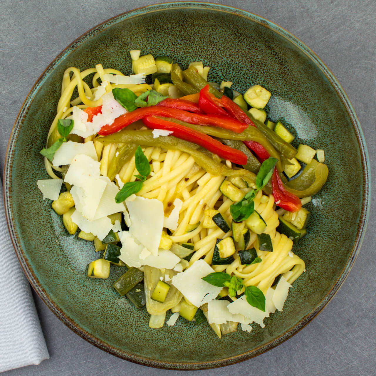 Linguine aux légumes de saison