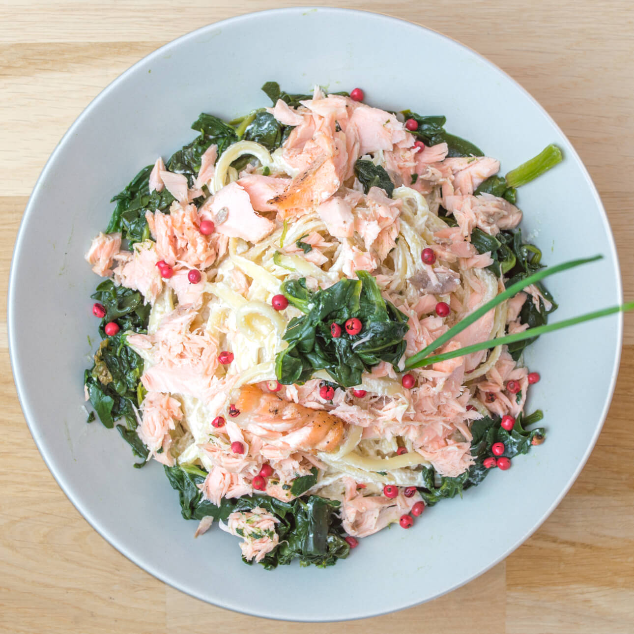 Linguine au saumon, ricotta et épinards