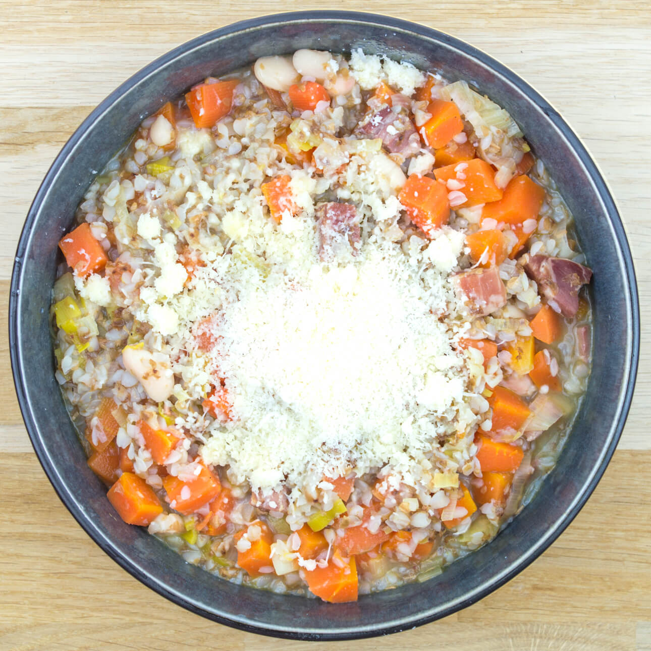 Minestrone aux légumes et Grana Padano AOP