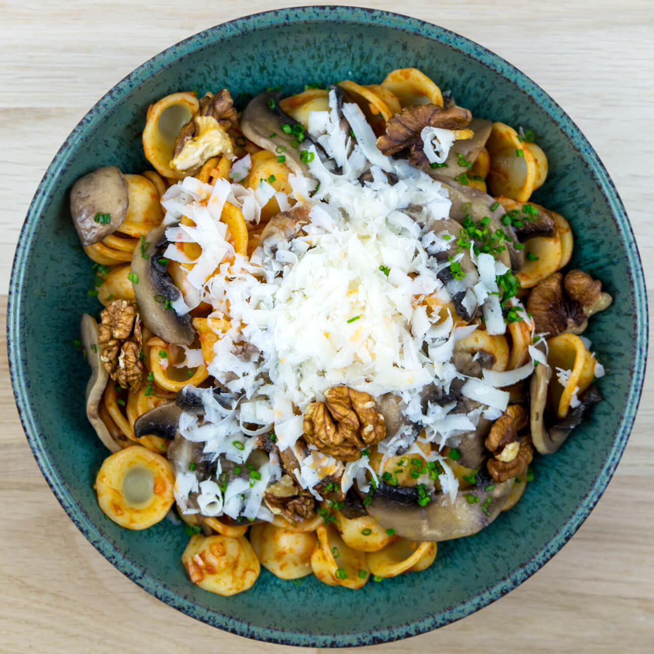Orecchiette aux champignons et noix