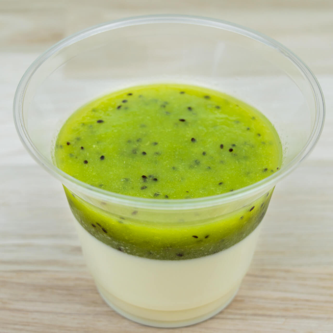 Panna cotta, coulis au kiwi