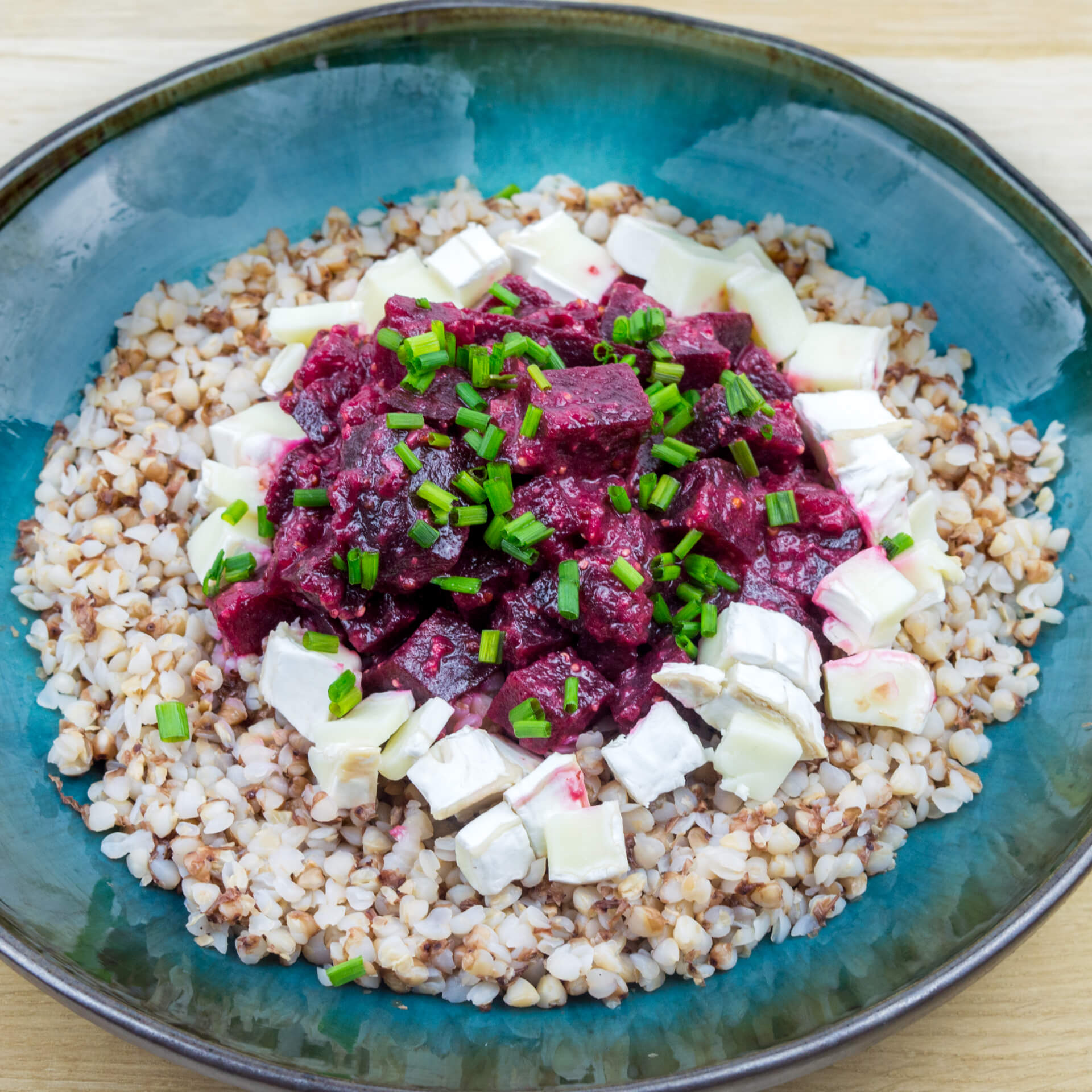Salade de betterave, sarrasin et fromage de chèvre