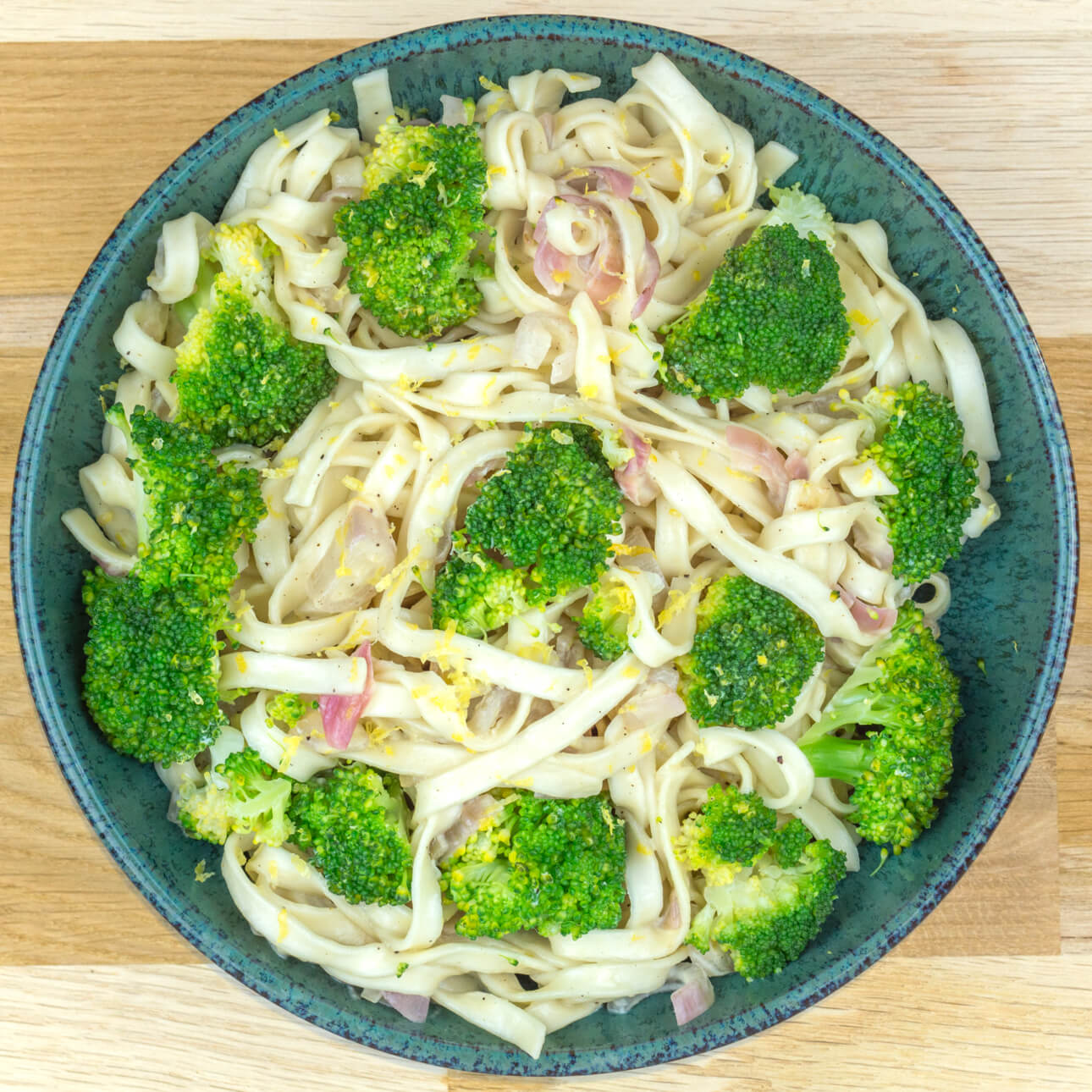 Tagliatelle à la crème citronnée et brocolis